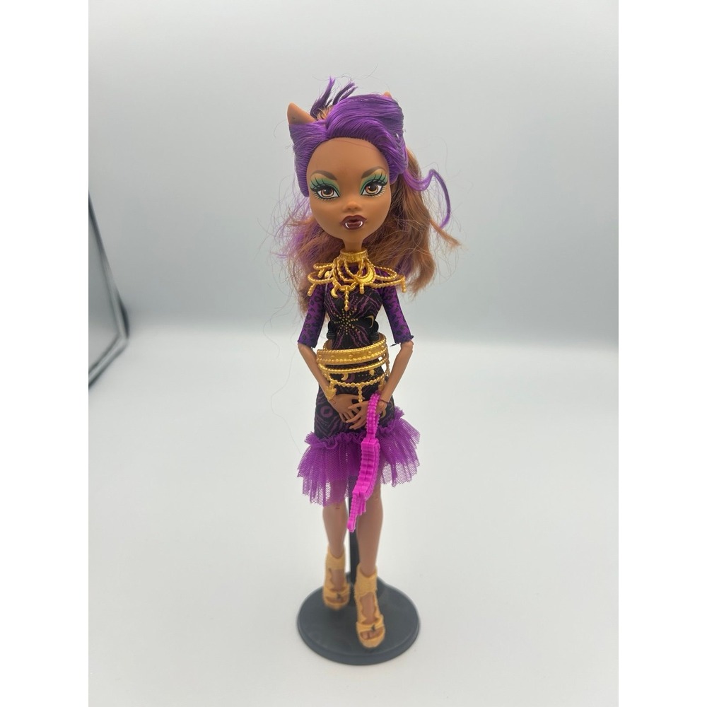 Monster High Fights,Camera, Action Black Carpet Clawdeen fashion doll